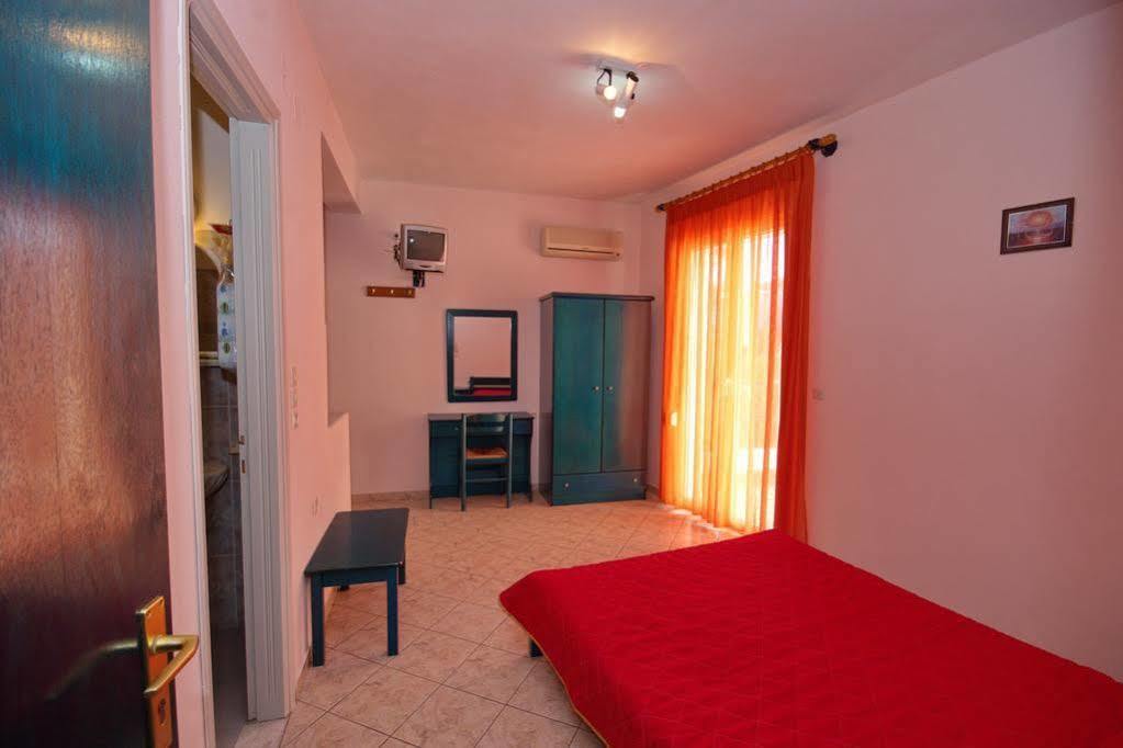 Elena Studios Патитири Экстерьер фото